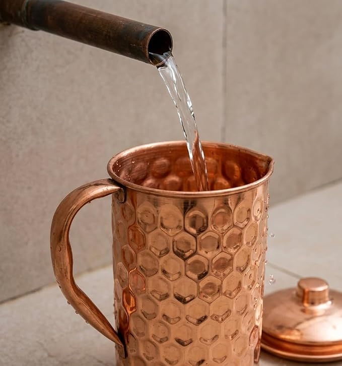 BRACOP® Dzbanek z czystej miedzi z pokrywką piersiówka ajurwedyjska młotkowana karafka na wodę Moscow Mule kubek naczynia do picia miedziane naczynia do serwowania szczelny pojemnik do picia - obrazek 6