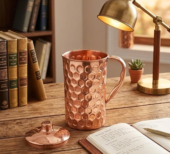 BRACOP® Dzbanek z czystej miedzi z pokrywką piersiówka ajurwedyjska młotkowana karafka na wodę Moscow Mule kubek naczynia do picia miedziane naczynia do serwowania szczelny pojemnik do picia - obrazek 4