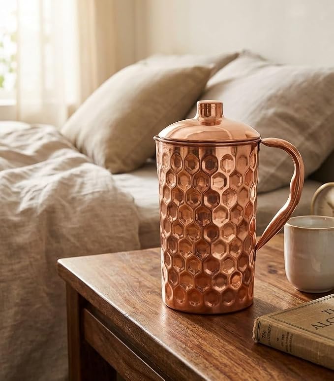 BRACOP® Dzbanek z czystej miedzi z pokrywką piersiówka ajurwedyjska młotkowana karafka na wodę Moscow Mule kubek naczynia do picia miedziane naczynia do serwowania szczelny pojemnik do picia - obrazek 3