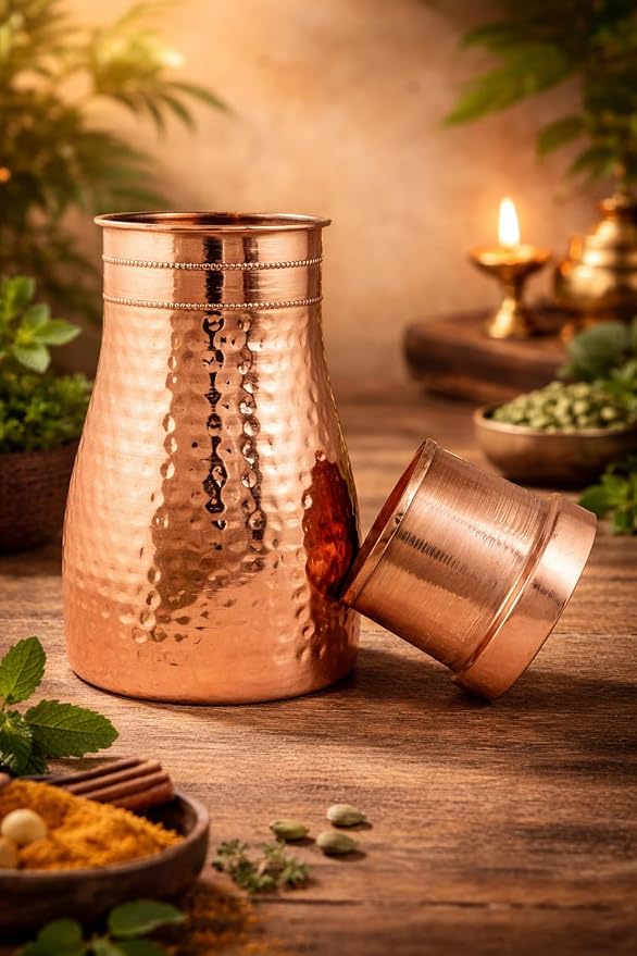 Designerska butelka na wodę z kubkiem i pokrywką, kuta powierzchnia, 950 ml, dzbanek, szklanka do sypialni, karafka na stolik nocny - obrazek 7