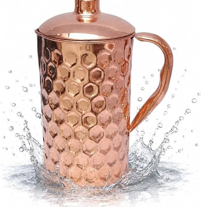 BRACOP® Dzbanek z czystej miedzi z pokrywką piersiówka ajurwedyjska młotkowana karafka na wodę Moscow Mule kubek naczynia do picia miedziane naczynia do serwowania szczelny pojemnik do picia